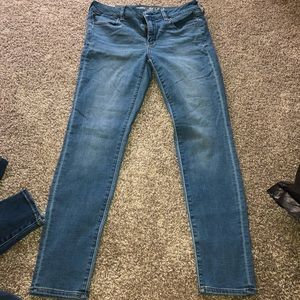 american eagle light wash jeggings